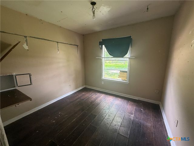518 Lazy Lane, Port Lavaca, TX 77979