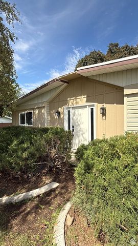 268 E 3100 N, North Ogden, UT 84414