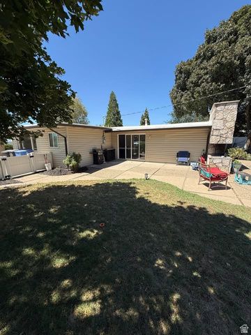 268 E 3100 N, North Ogden, UT 84414