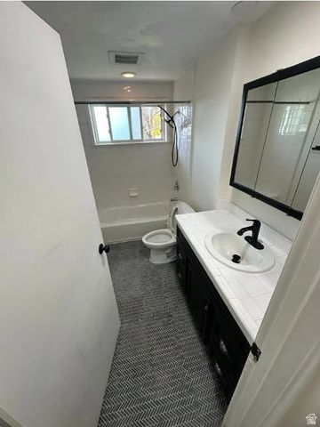 268 E 3100 N, North Ogden, UT 84414