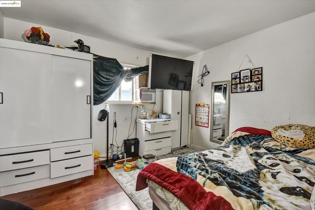 1035 76th Ave, Oakland, CA 94621