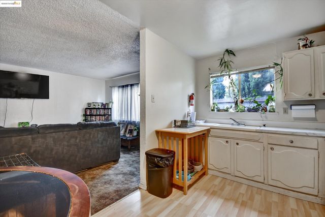 1035 76th Ave, Oakland, CA 94621