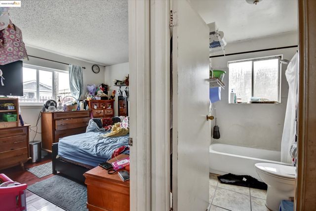 1035 76th Ave, Oakland, CA 94621