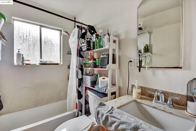 1035 76th Ave, Oakland, CA 94621