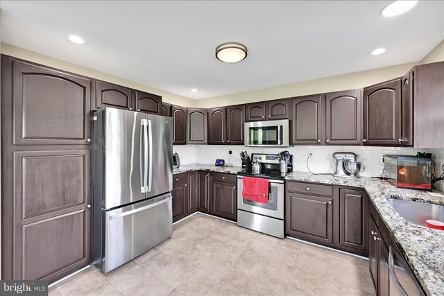 754 REAR W MARKET ST, Orwigsburg, PA 17961