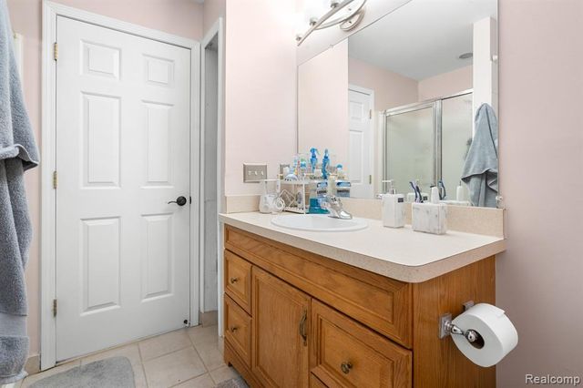 43492 Pendleton Circle 12, Sterling Heights, MI 48313