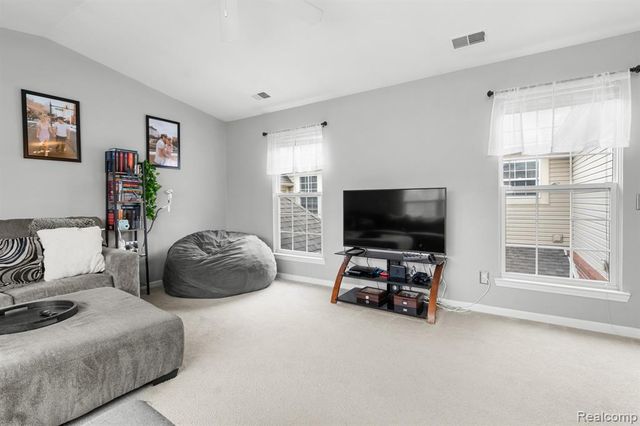 43492 Pendleton Circle 12, Sterling Heights, MI 48313