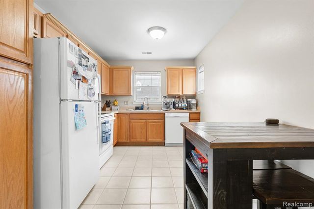 43492 Pendleton Circle 12, Sterling Heights, MI 48313