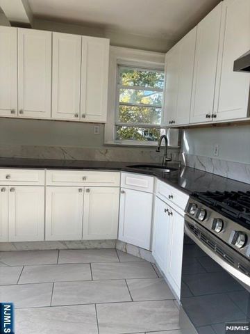 15 Brewster Avenue, Ridgefield Park, NJ 07660