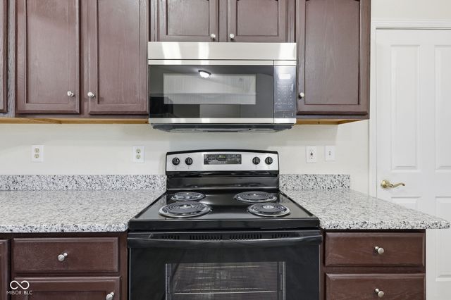 793 Port Drive, Avon, IN 46123