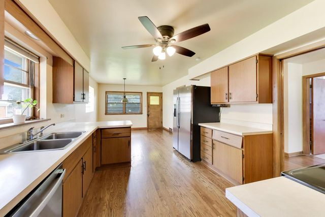 909 Worcester Avenue, Westchester, IL 60154