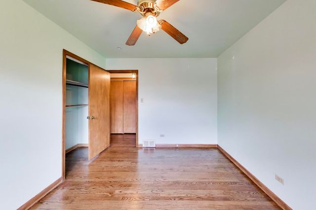 909 Worcester Avenue, Westchester, IL 60154