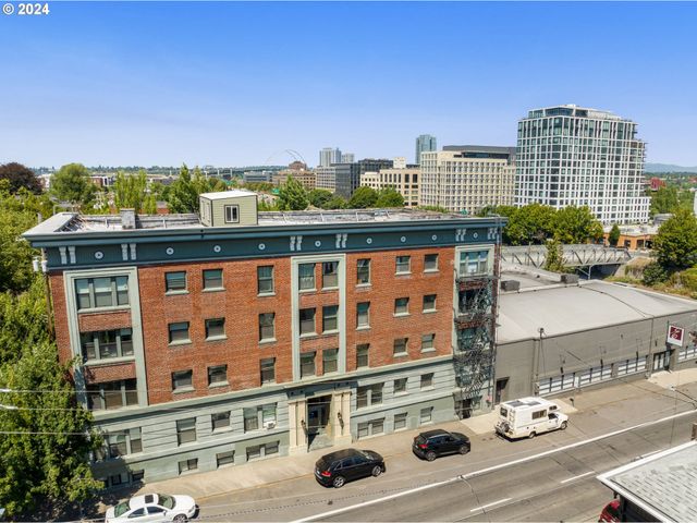 1631 Nw EVERETT St 301, Portland, OR 97209