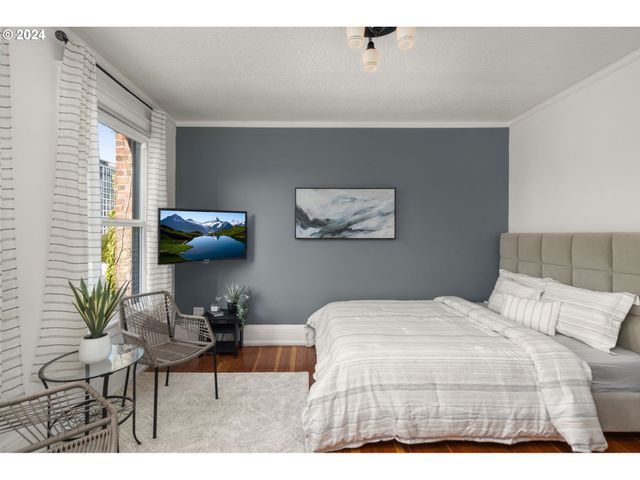1631 Nw EVERETT St 301, Portland, OR 97209