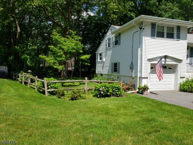 52 Otoole St, Westwood Boro, NJ 07675