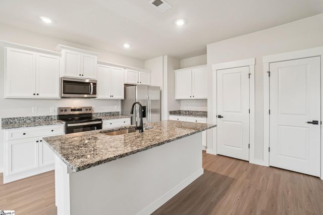 414 West Claywalk Road, Woodruff, SC 29388
