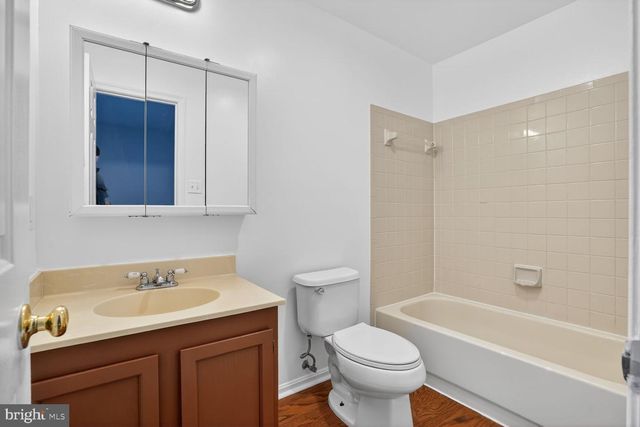 6739 ROCKLEDGE PL, Centreville, VA 20121