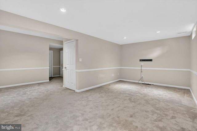 6739 ROCKLEDGE PL, Centreville, VA 20121