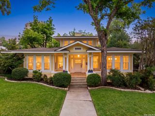146 DAVIS CT, San Antonio, TX 78209