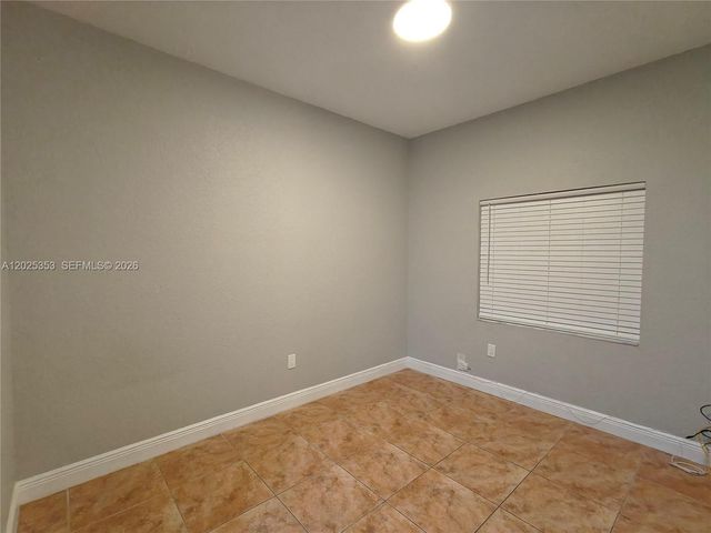 17866 NW 74th Ct, Hialeah, FL 33015