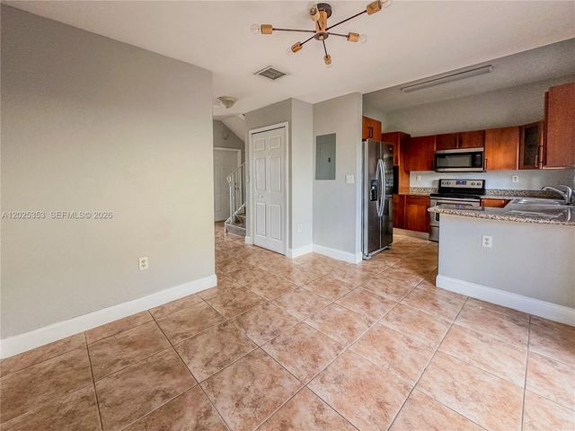17866 NW 74th Ct, Hialeah, FL 33015