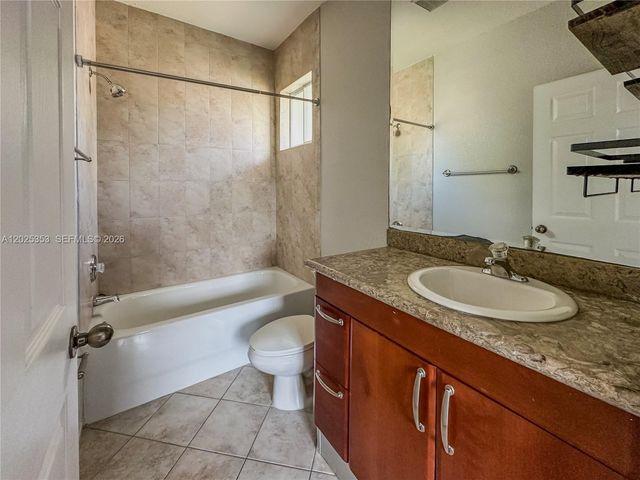 17866 NW 74th Ct, Hialeah, FL 33015