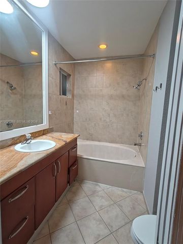 17866 NW 74th Ct, Hialeah, FL 33015