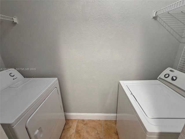 17866 NW 74th Ct, Hialeah, FL 33015