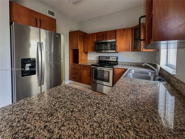 17866 NW 74th Ct, Hialeah, FL 33015