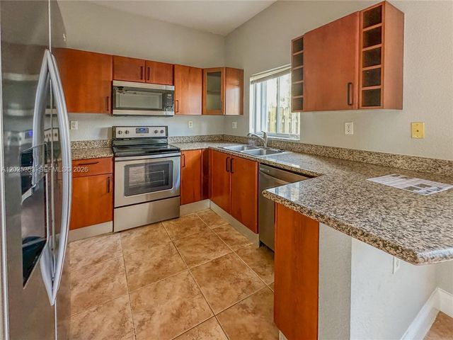 17866 NW 74th Ct, Hialeah, FL 33015