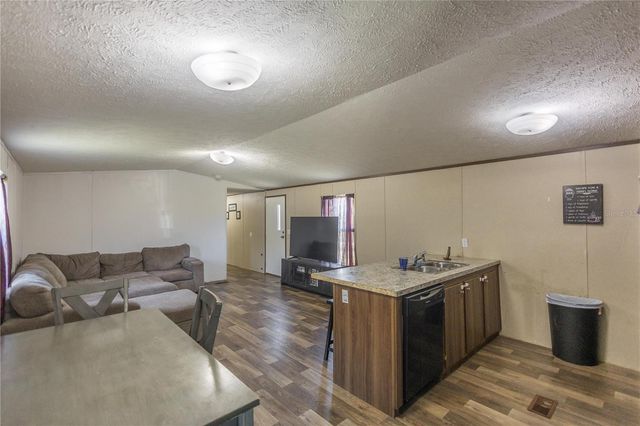 6170 SE 220TH AVENUE, Morriston, FL 32668