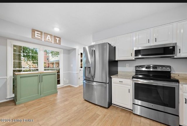 2904 Petty Jay Rd, Louisville, KY 40220