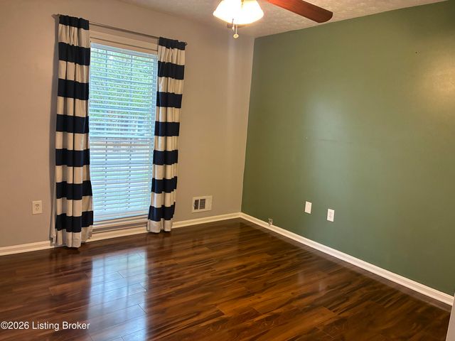 2904 Petty Jay Rd, Louisville, KY 40220