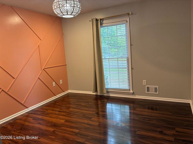 2904 Petty Jay Rd, Louisville, KY 40220