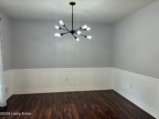 2904 Petty Jay Rd, Louisville, KY 40220