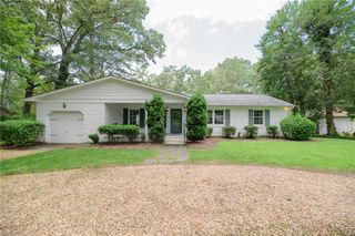 103 Tarpon DR, Yorktown, VA 23692