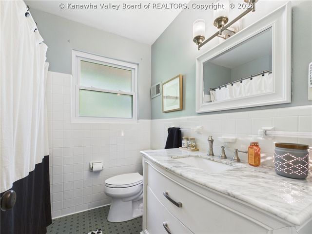 1612 Ridgeview Road, Charleston, WV 25314