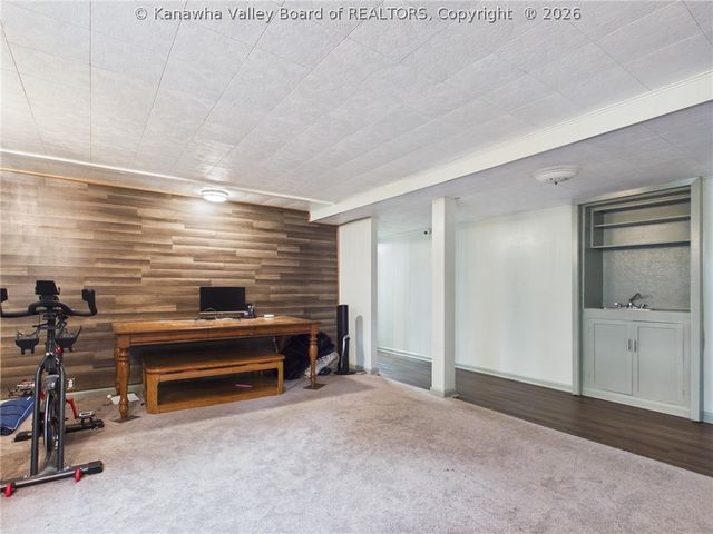 1612 Ridgeview Road, Charleston, WV 25314