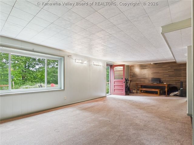 1612 Ridgeview Road, Charleston, WV 25314