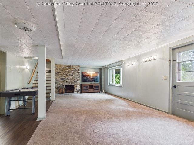 1612 Ridgeview Road, Charleston, WV 25314
