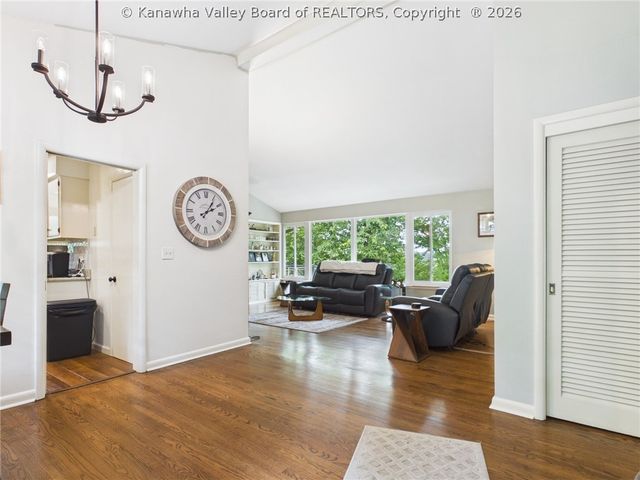 1612 Ridgeview Road, Charleston, WV 25314