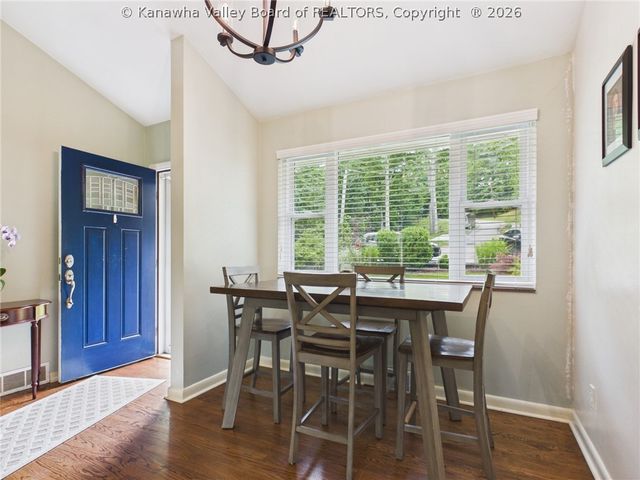1612 Ridgeview Road, Charleston, WV 25314