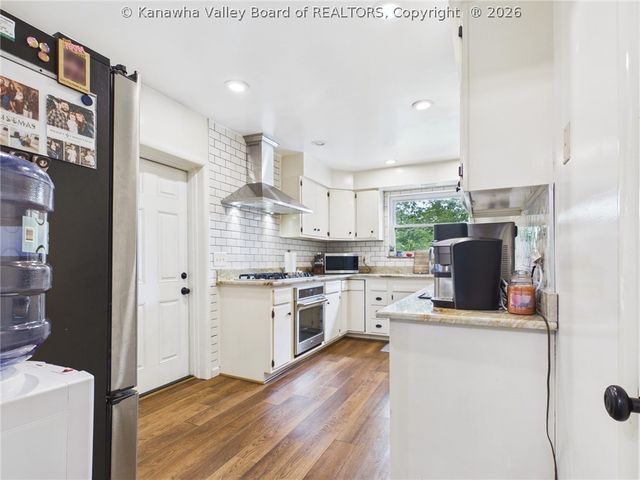 1612 Ridgeview Road, Charleston, WV 25314