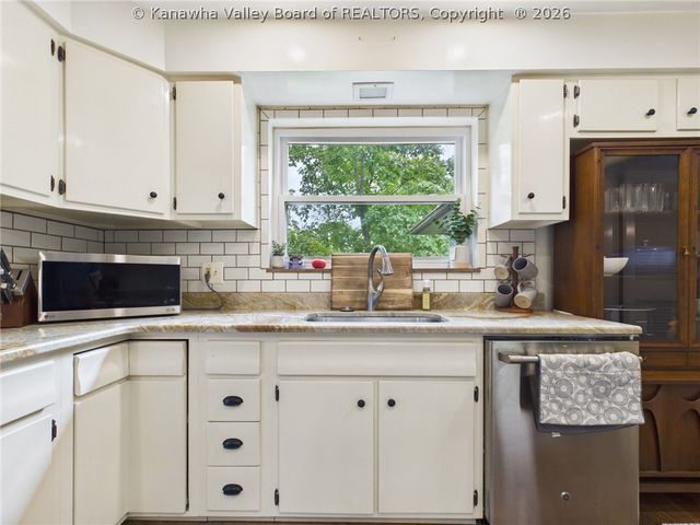 1612 Ridgeview Road, Charleston, WV 25314