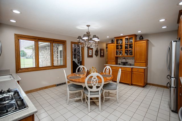 7525 Halesia Court, Orland Park, IL 60462