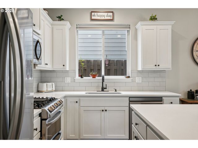 2813 Se BAKER Ave, Gresham, OR 97080