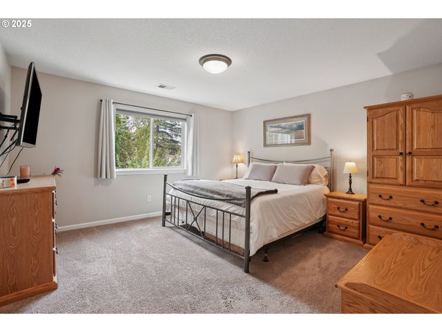 2813 Se BAKER Ave, Gresham, OR 97080