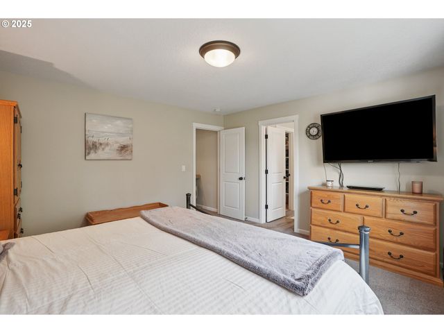 2813 Se BAKER Ave, Gresham, OR 97080