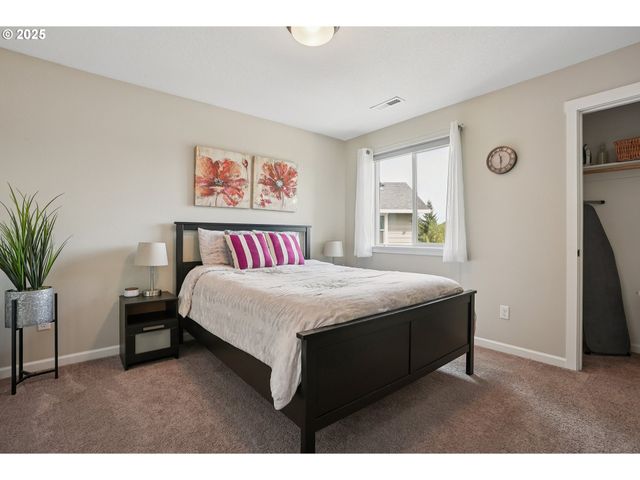 2813 Se BAKER Ave, Gresham, OR 97080