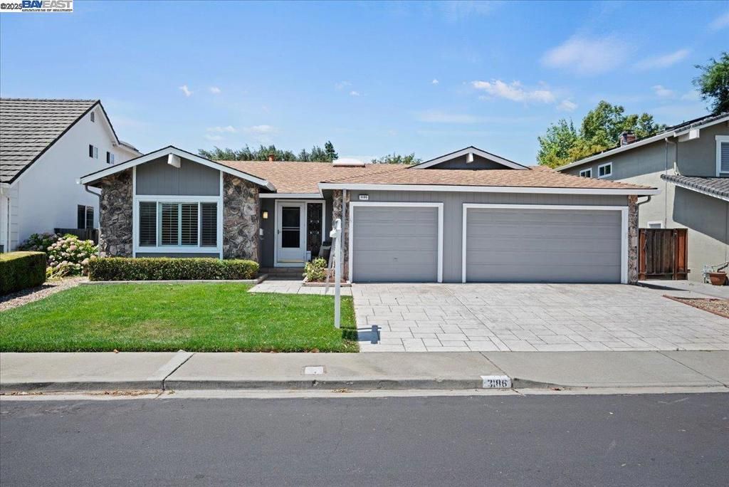 3186 Berkshire Ct, Pleasanton, CA 94588